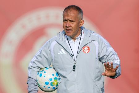 Eduardo Baptista em treino do Inter • Ricardo Duarte/Internacional