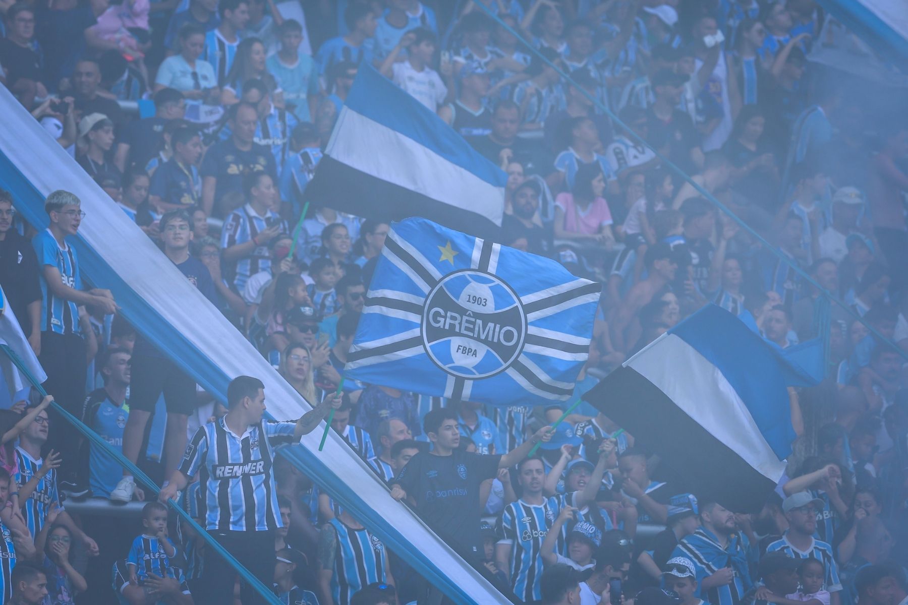 Torcida do Grêmio arrecada R$ 100 mil e promete 'maior recebimento da história' contra Atlético