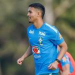 Quem é Arthur Dias, zagueiro titular da Seleção Brasileira contra a Índia