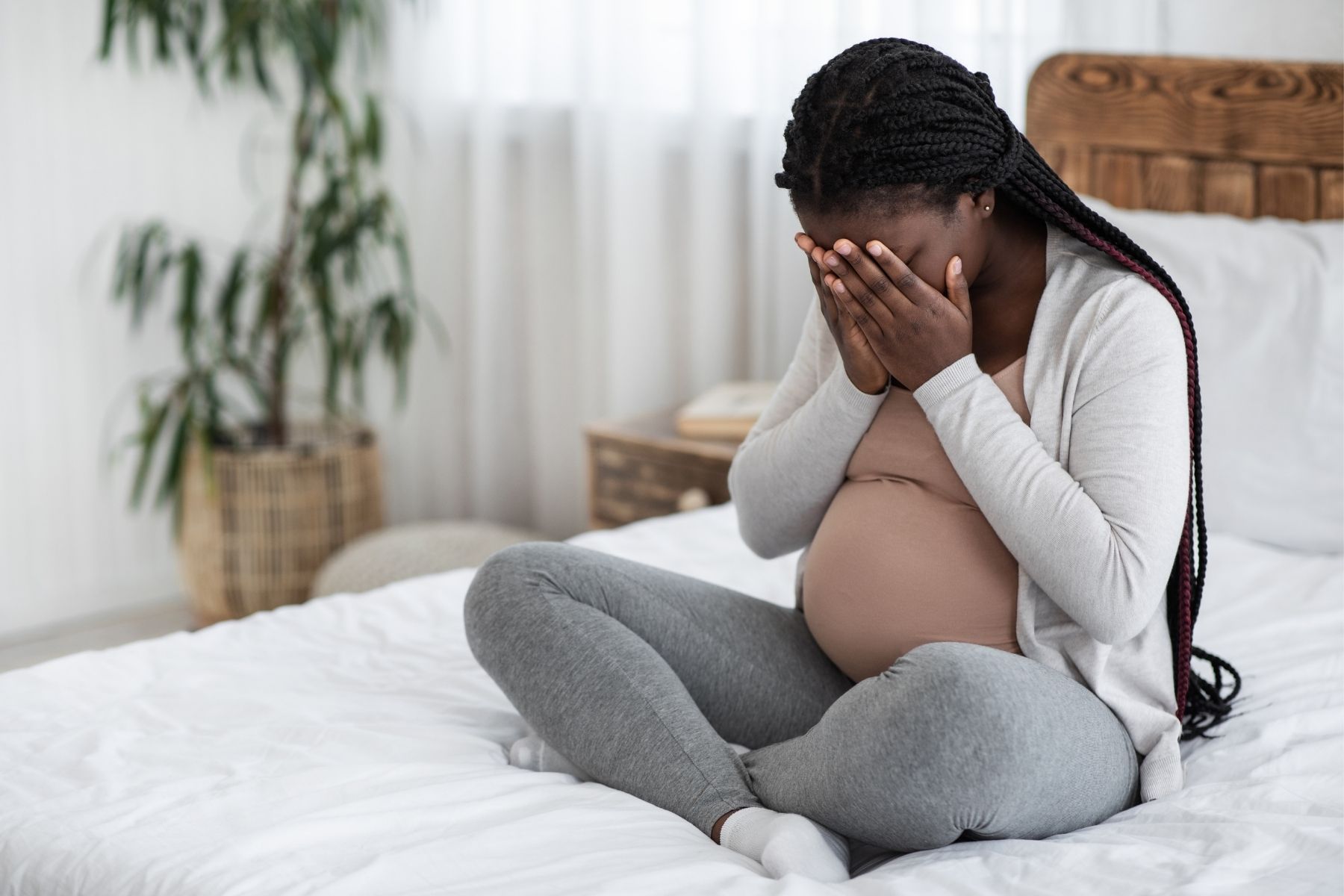 Depressão materna pode afetar filhos? Estudo aponta impactos na atenção e memória; entenda
