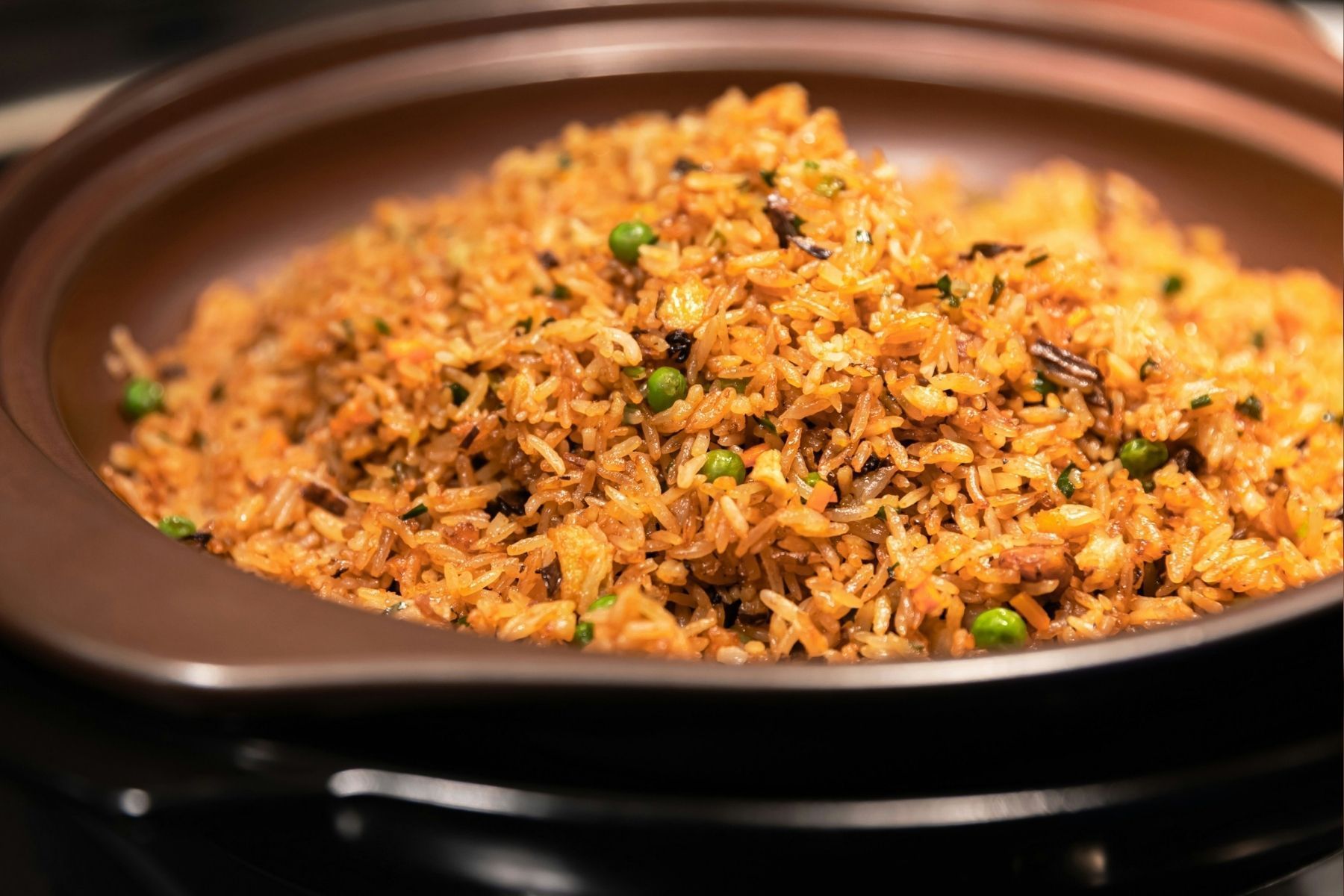 Adeus, arroz só com cebola e alho: alternativa dos anos 90 volta com tudo