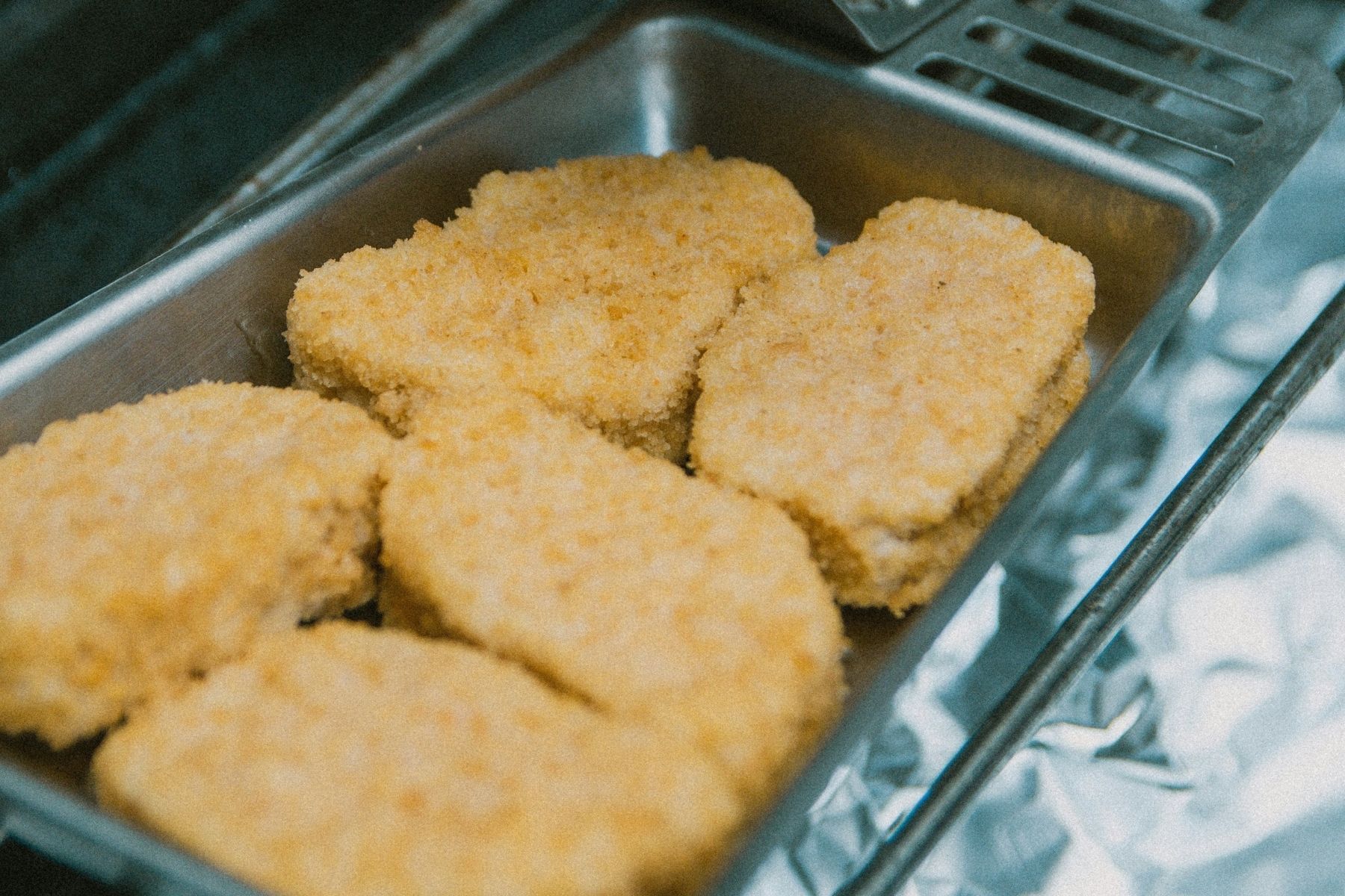 Adeus, papel-alumínio na air fryer: a melhor alternativa para não estragar o aparelho