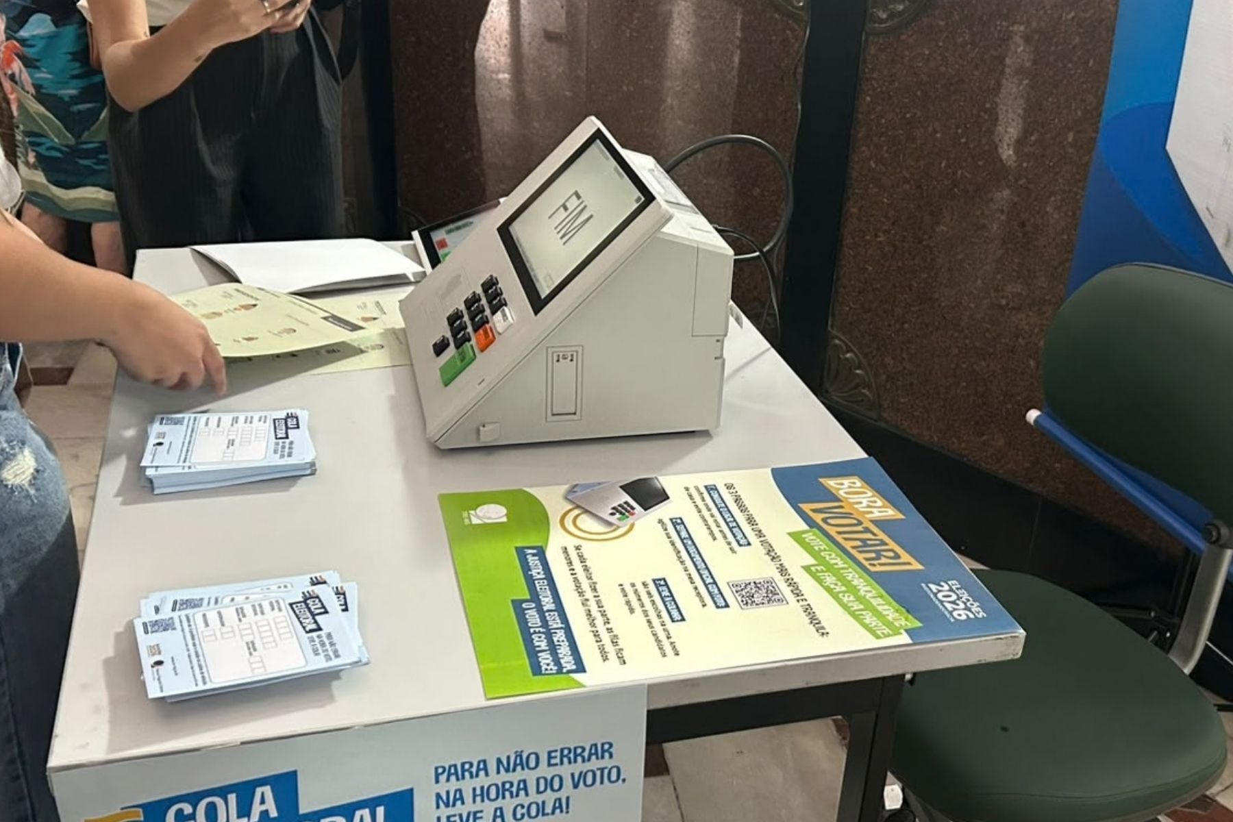 Eleições 2026: TRE-MG alerta para celular, colinha e regras no dia da votação
