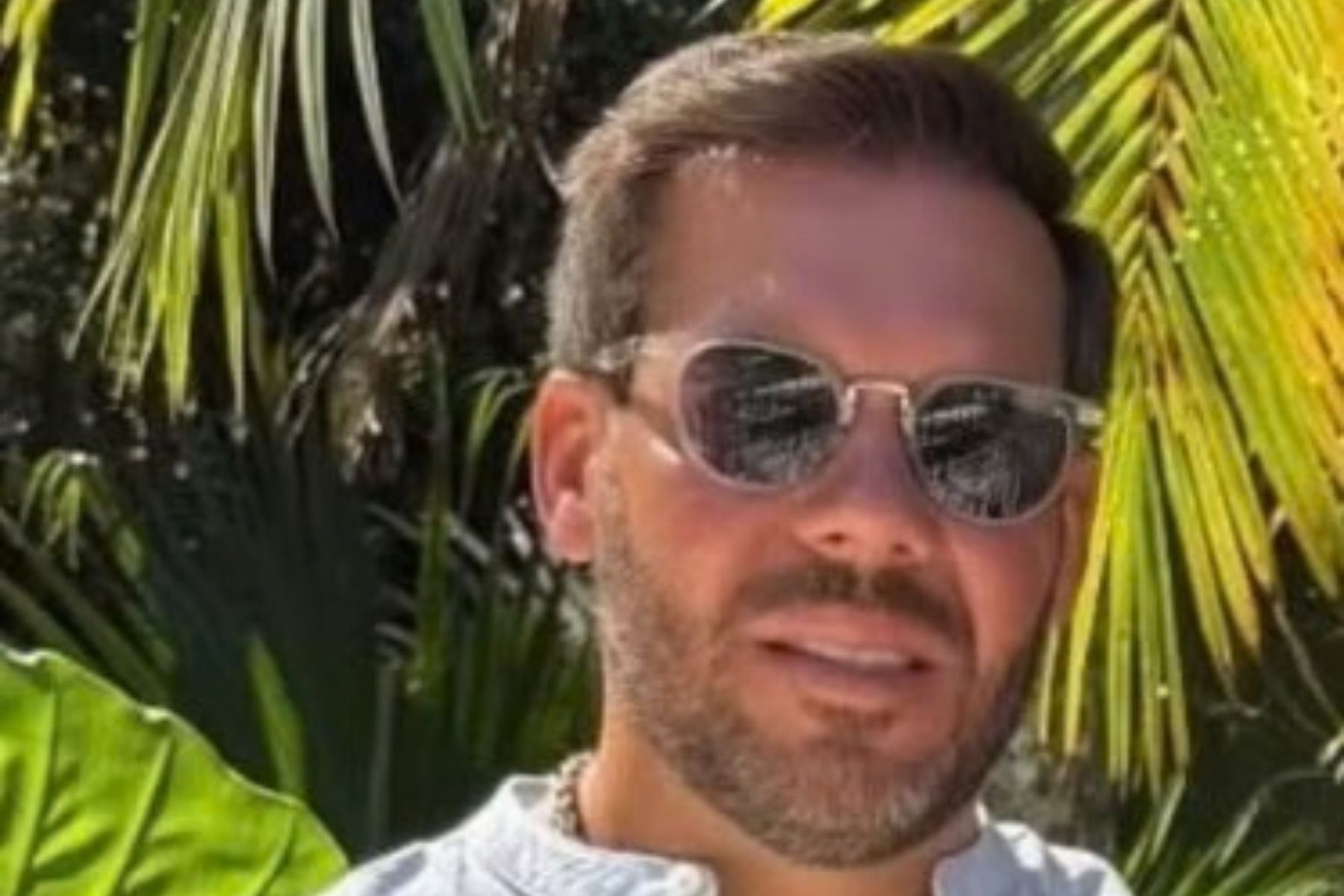 Empresário é executado a tiros na frente da esposa e da filha na Grande Florianópolis