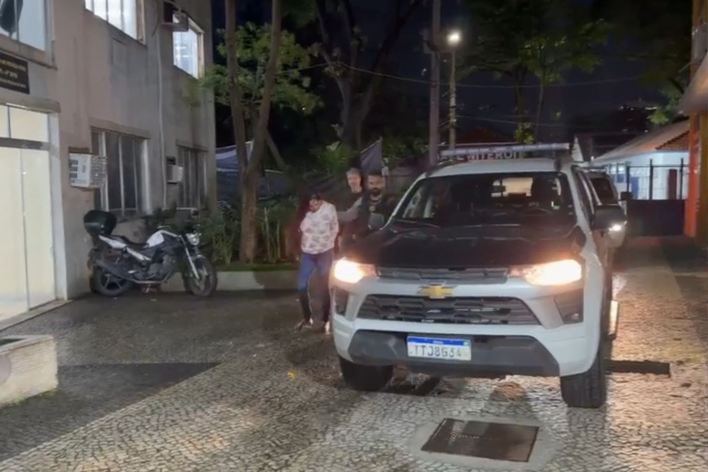 Mulher é presa por matar a própria mãe a marteladas no Rio de Janeiro