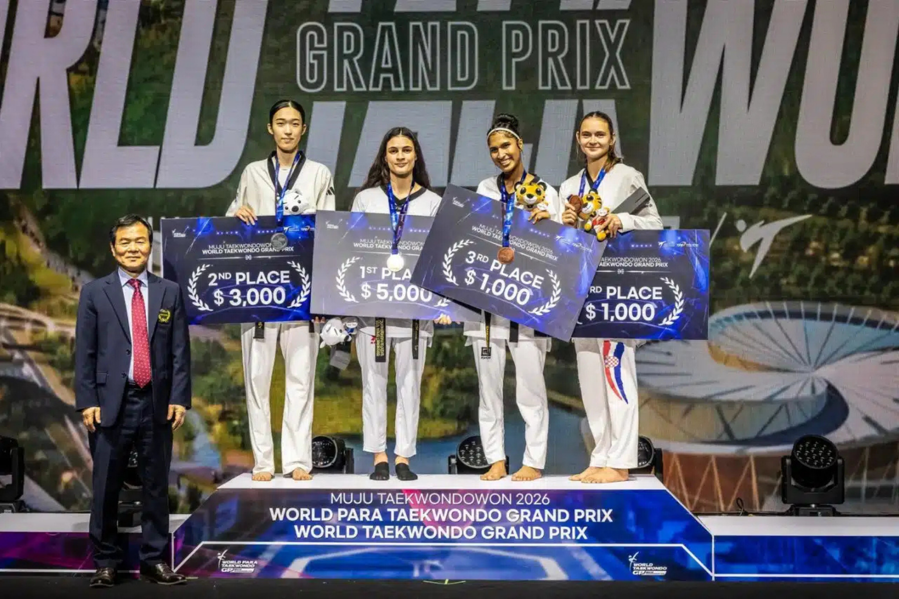 Maria Clara Pacheco vence campeã olímpica e conquista ouro no GP de Taekwondo