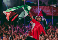 ONGs pró-Palestina receberão US$ 1 milhão de Macklemore após expulsão de turnê de Ed Sheeran