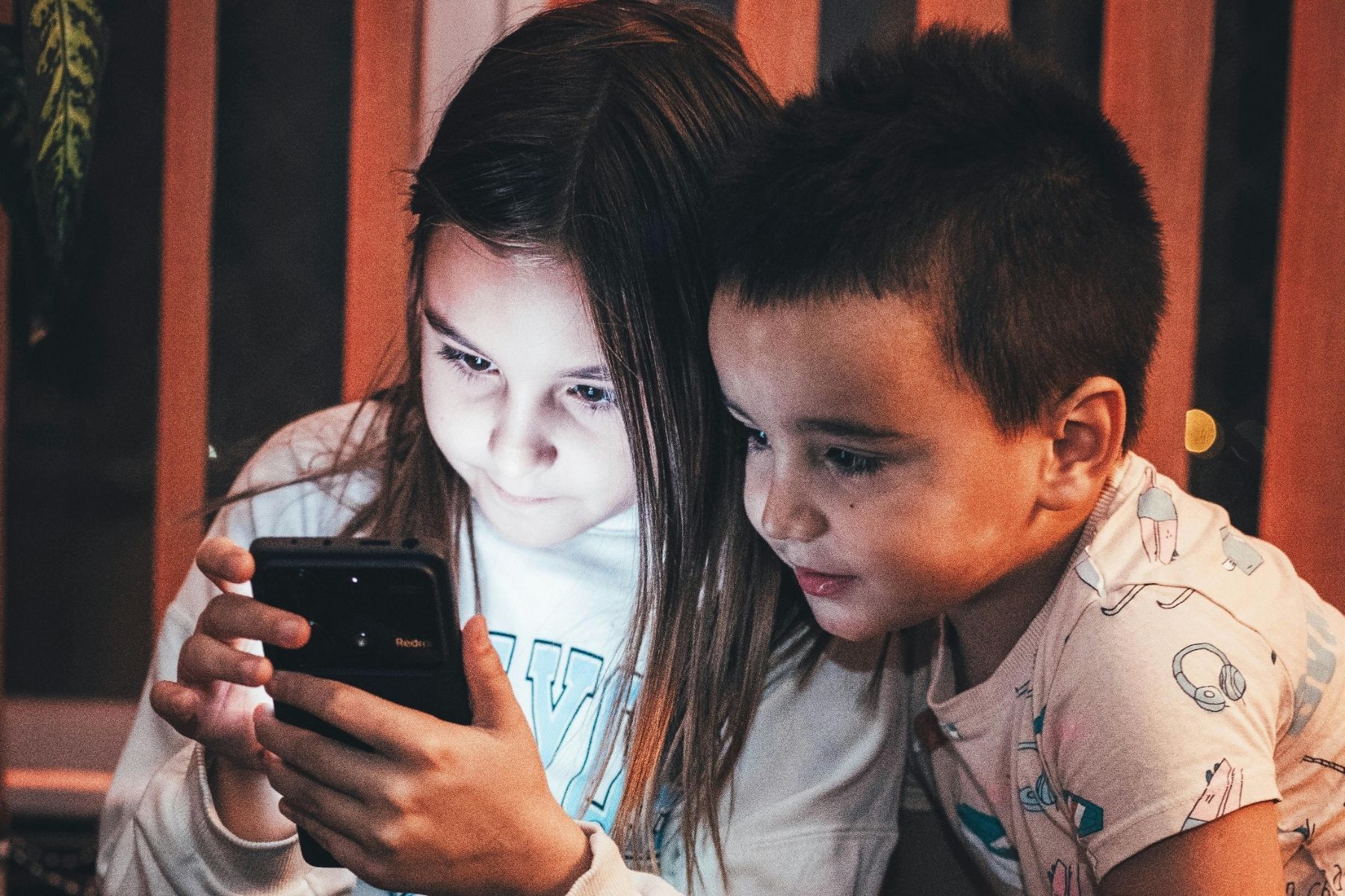 Cerca de 20 milhões de crianças foram expostas a conteúdo sexual indesejado na web, diz Unicef