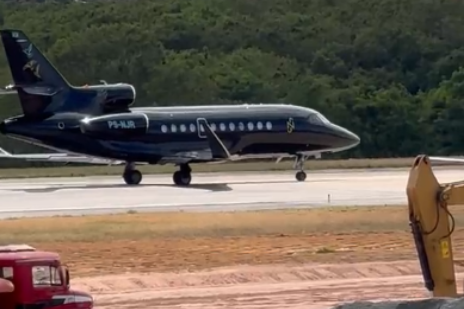Avião particular de Neymar chega a Belo Horizonte em dia de velório do empresário Bruno Avelar