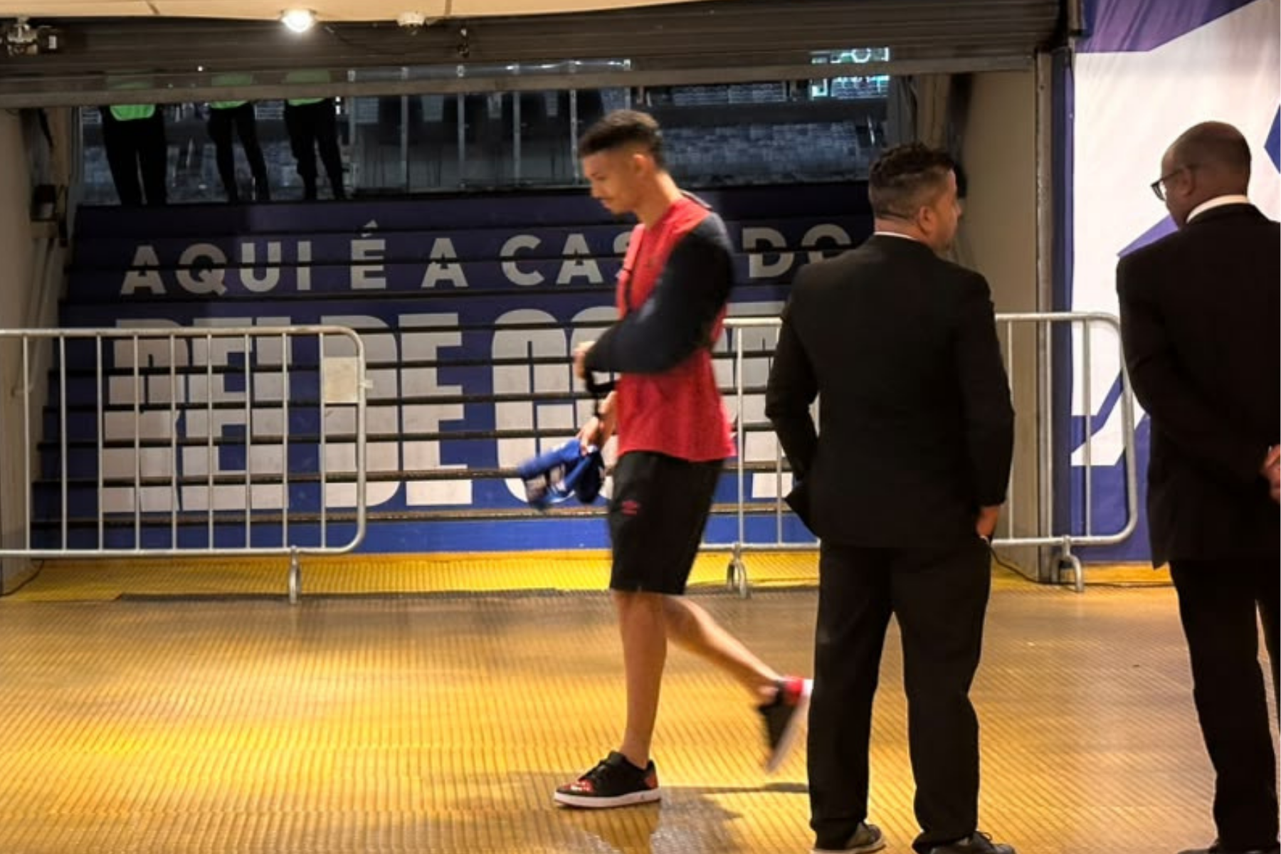 Titular do Athletico-PR, Arthur Dias preocupa para clássico com o Coritiba