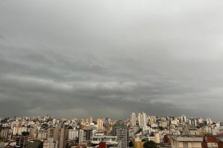 BH pode ter chuva com raios e ventos fortes até domingo (13) após dia de forte calor