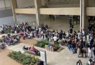 Vídeos mostram movimentação no Aeroporto de BH, em Confins, após cancelamento de voos