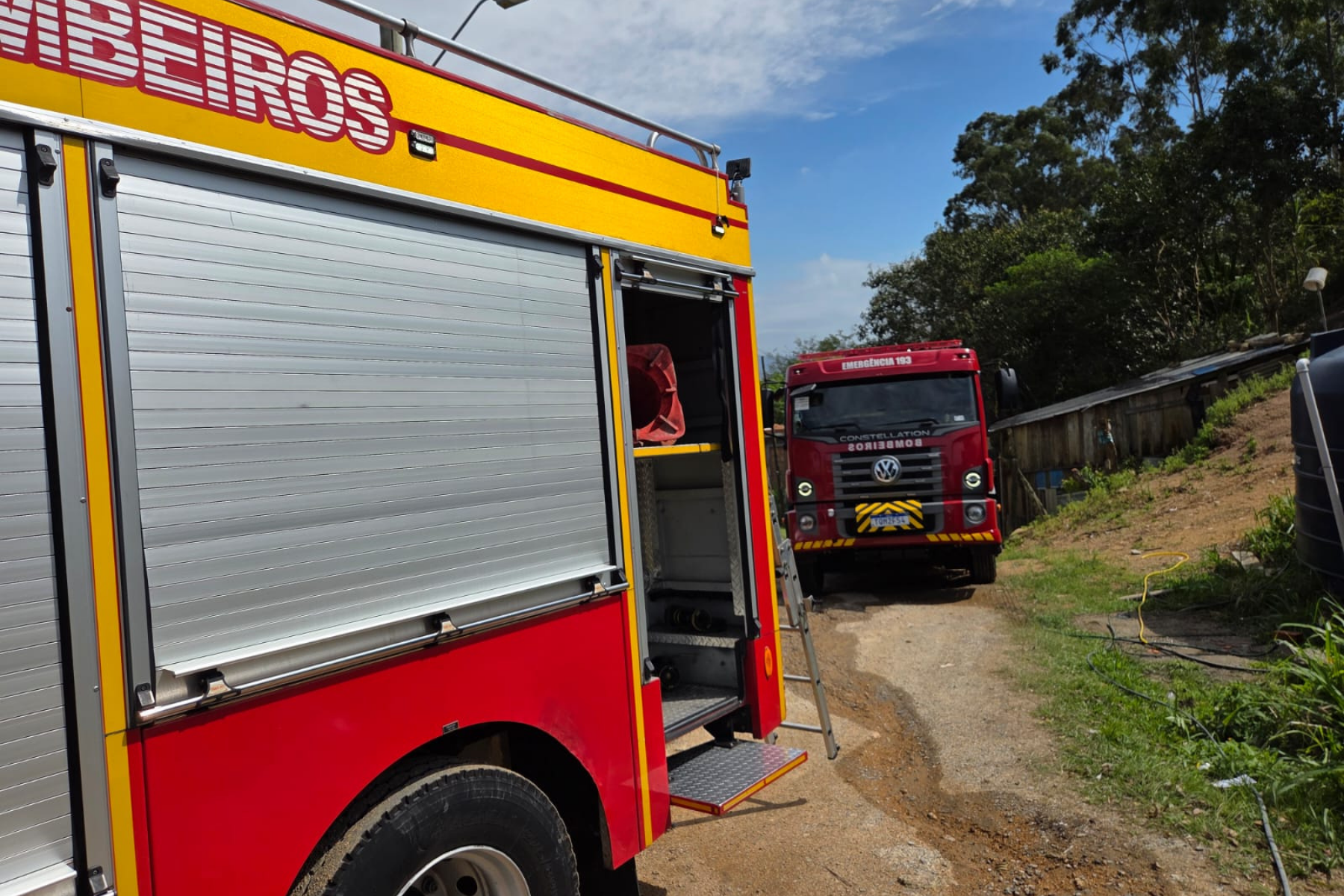 Bombeiros procuram por helicóptero desaparecido em SC