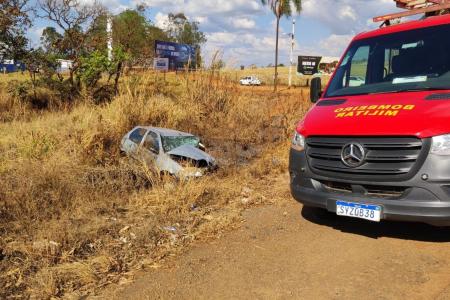 Acidente entre dois carros deixa um morto e quatro feridos na BR-354, em Lagoa Formosa