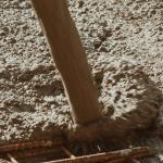 Misturar detergente com concreto: para que serve e quando essa técnica é recomendada