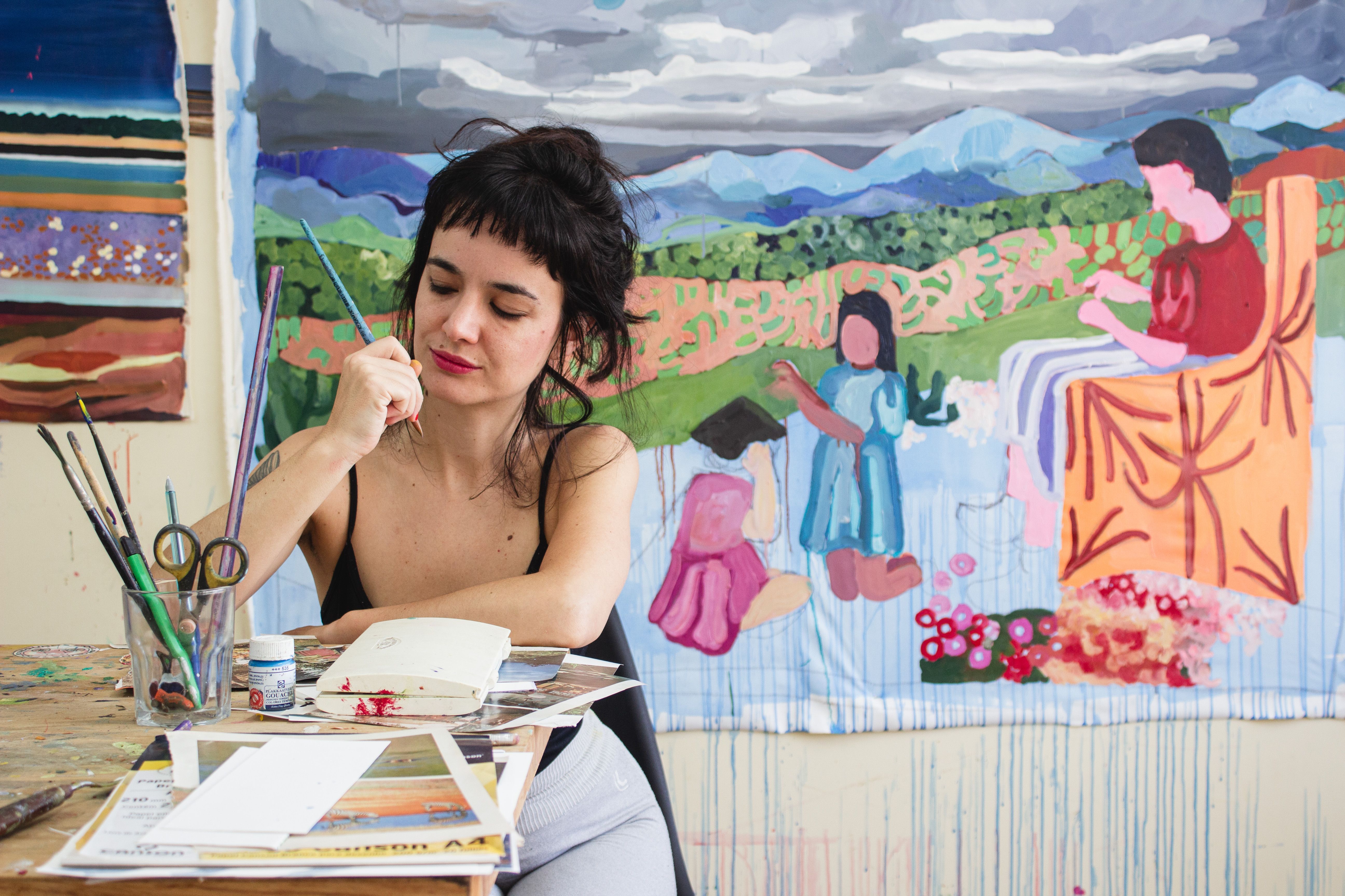 Renata Laguardia lança livro, em Belo Horizonte, que une poesia e artes plásticas
