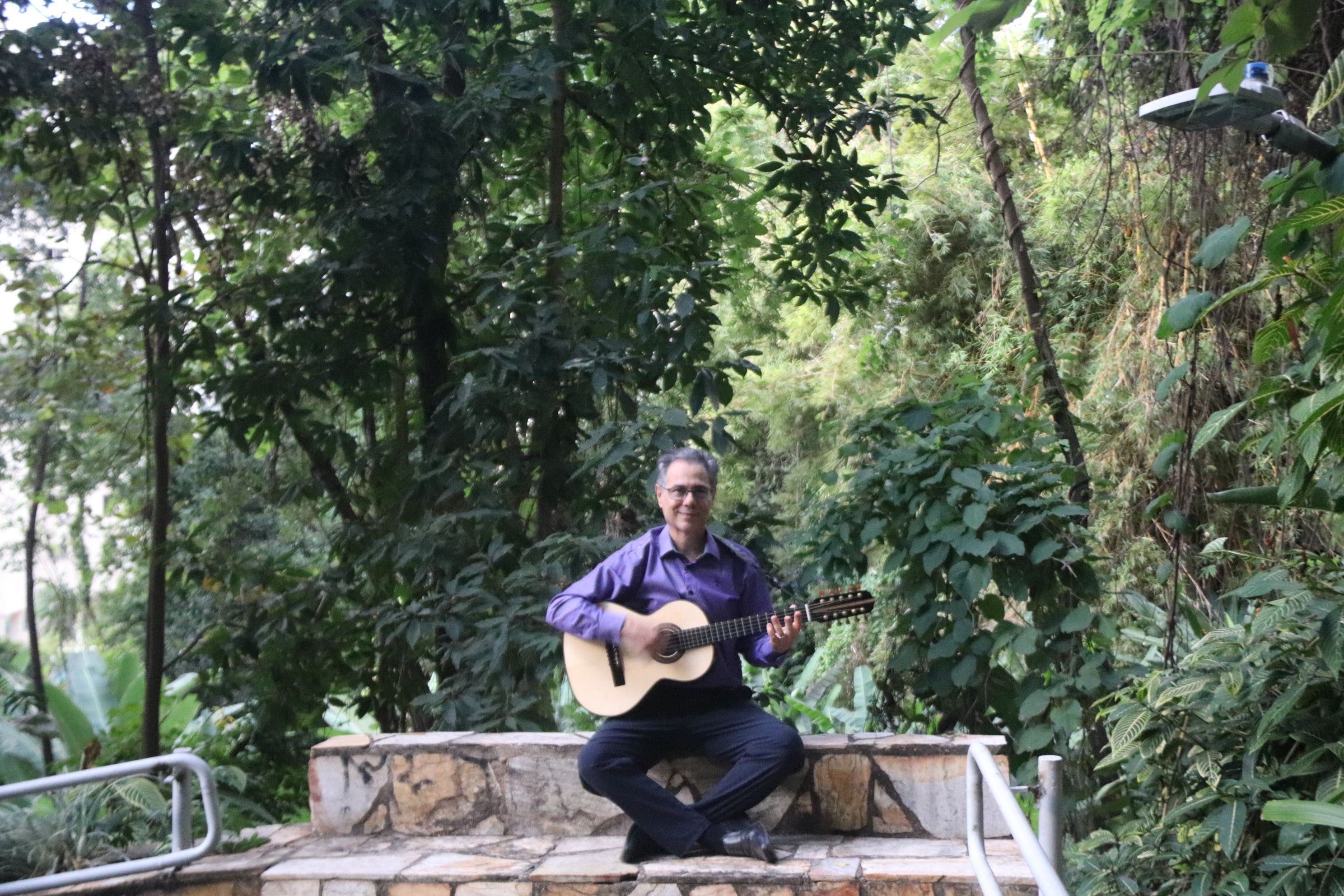 Aos 65 anos, Décio Gomes lança espetáculo 'Caminhos do Tempo' no Centro Cultural Unimed-BH Minas