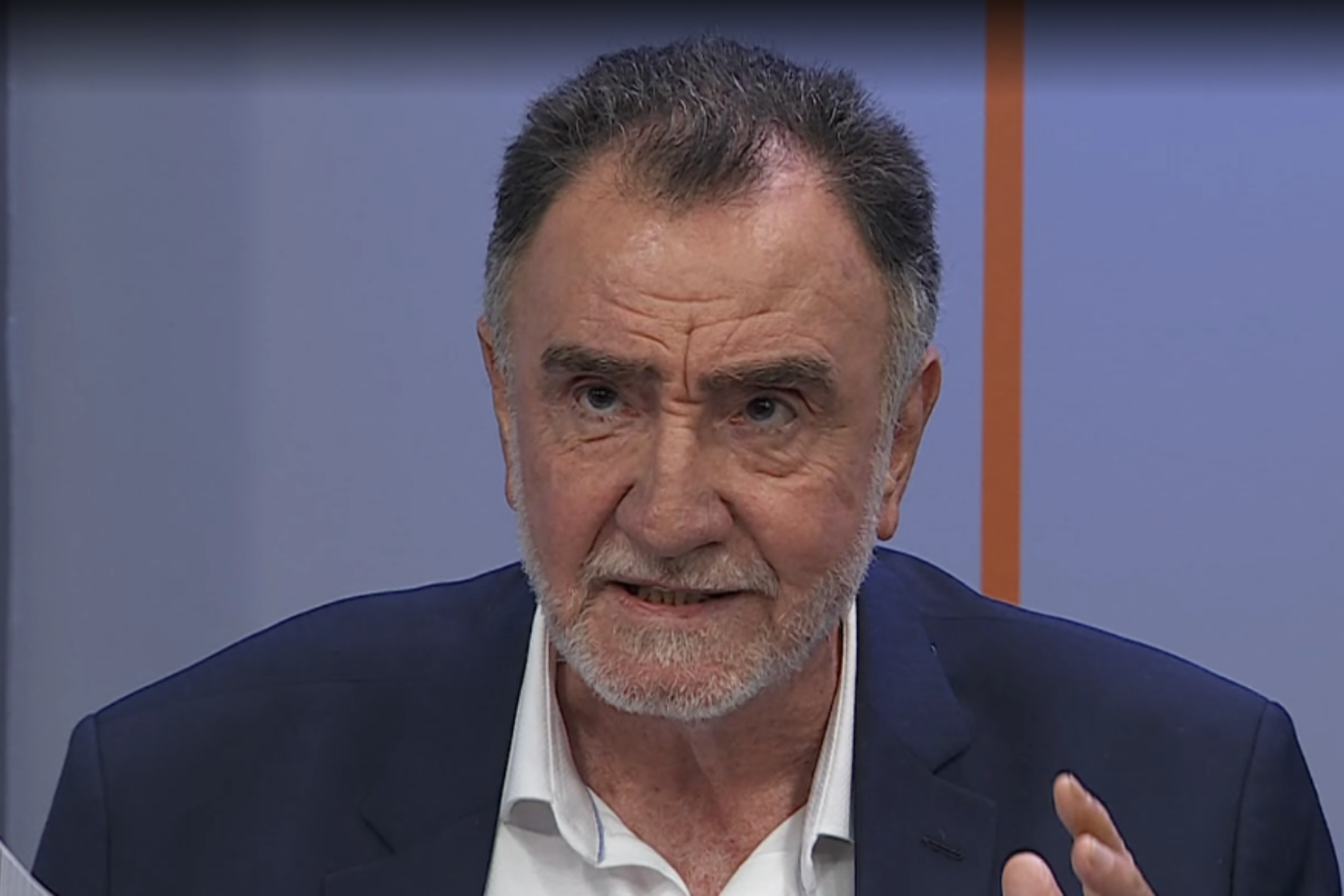 Em debate, Patrus diz que não é advogado de Fernando Pimentel: 'respondo por mim'