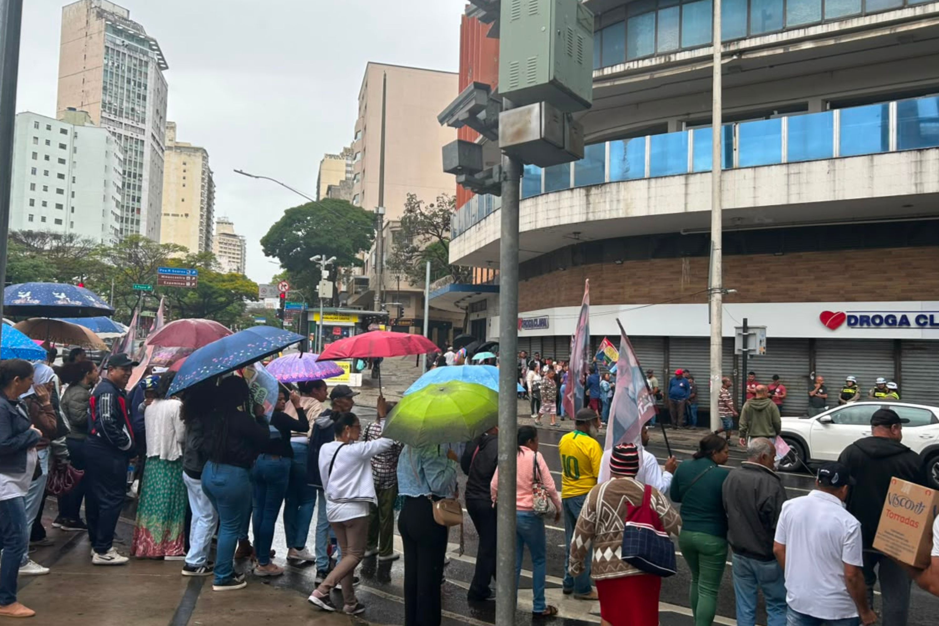 Apoiadores de Patrus deixam ato da esquerda no 7/9 após candidato cancelar agenda