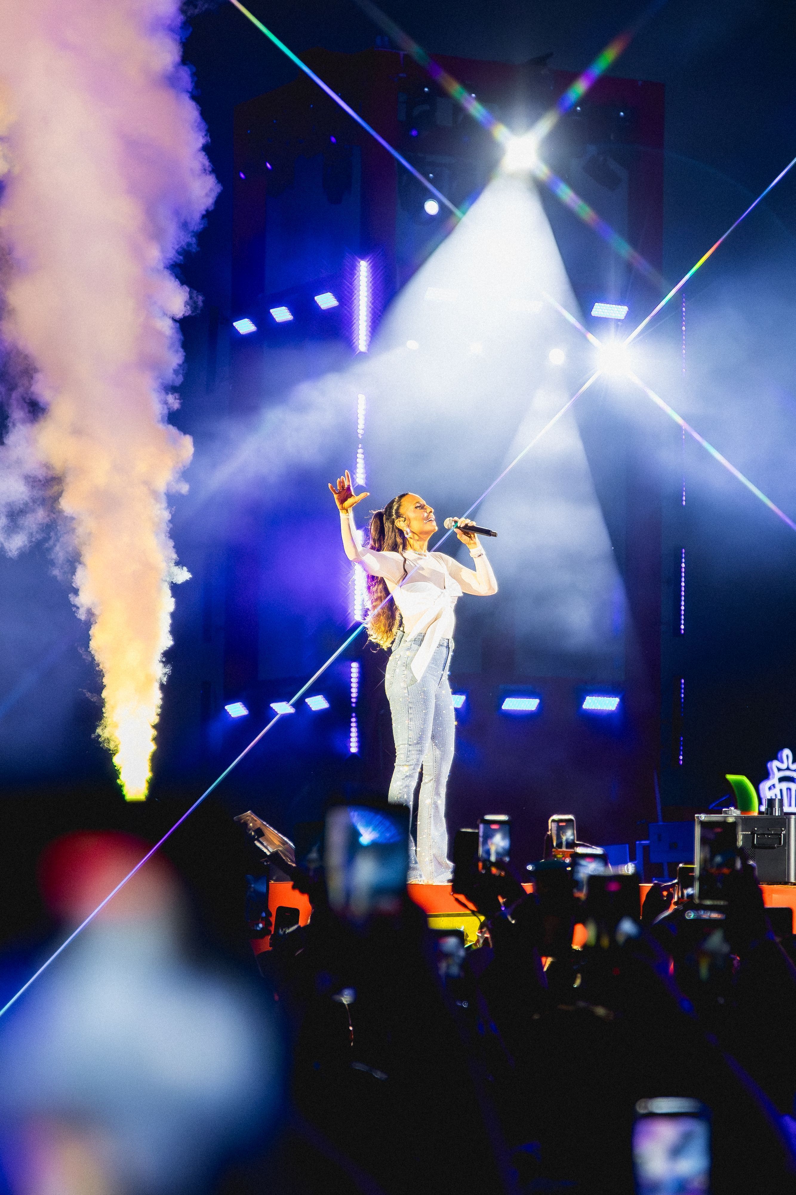 Ivete Sangalo apresenta o espetáculo 'Ivete Clareou' no Mineirinho neste sábado (19)