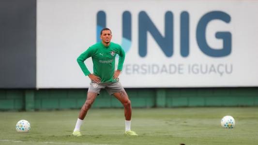 Johnny, lateral do Fluminense
