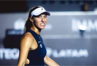 Com Stefani e Dabrowski em vantagem, chuva interrompe final do SP Open