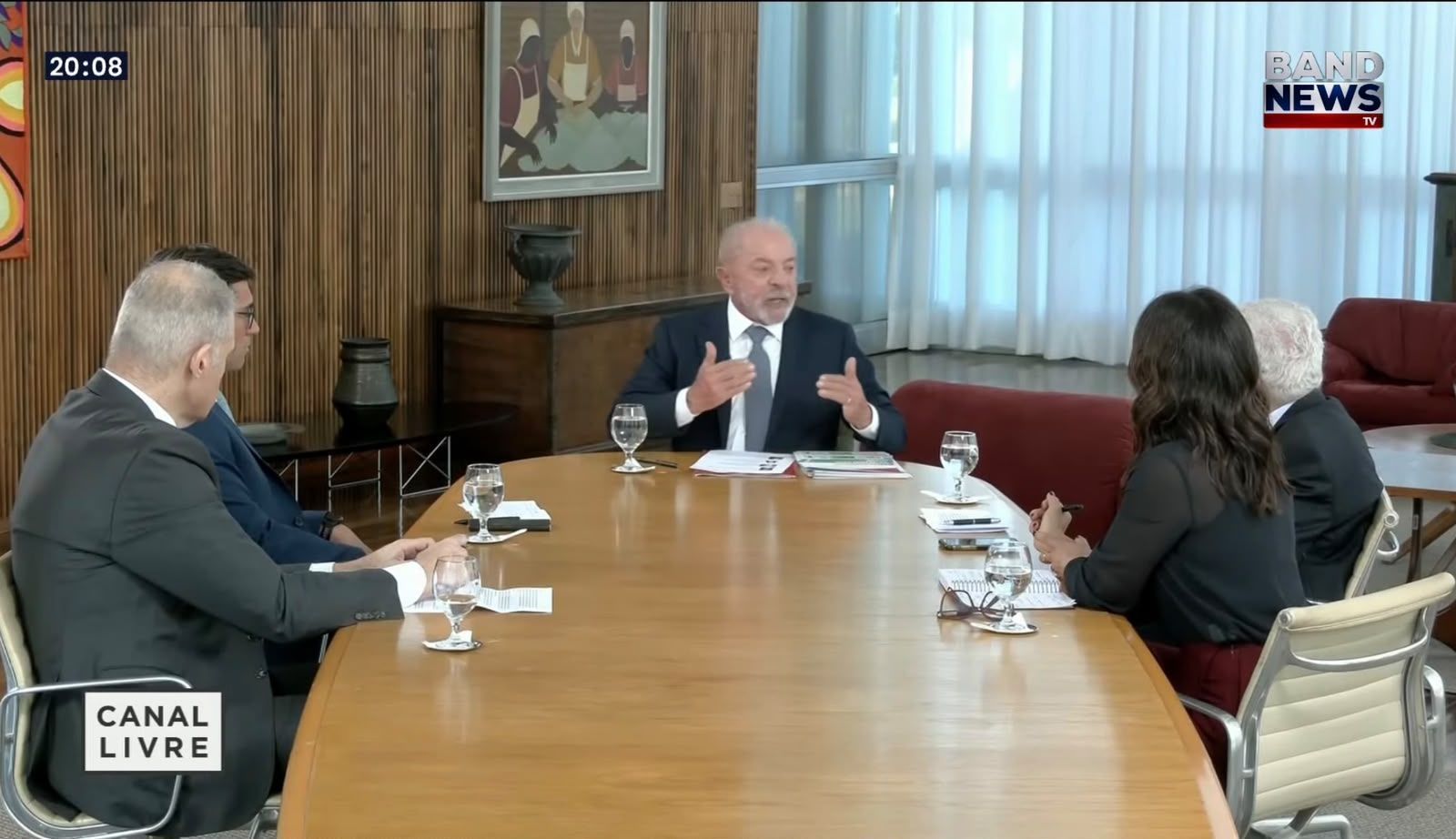 Presidente Lula fala sobre polarização, reforma política e faz crítica ao ‘orçamento secreto’