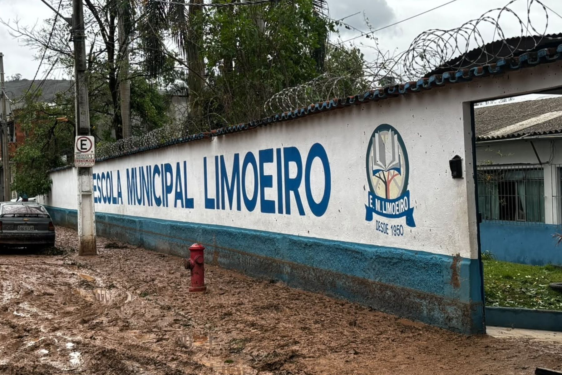 Aulas são suspensas em três escolas de Timóteo após temporal