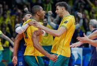 Brasil toma susto, mas vence Colômbia e mantém liderança do Sul-Americano de Vôlei