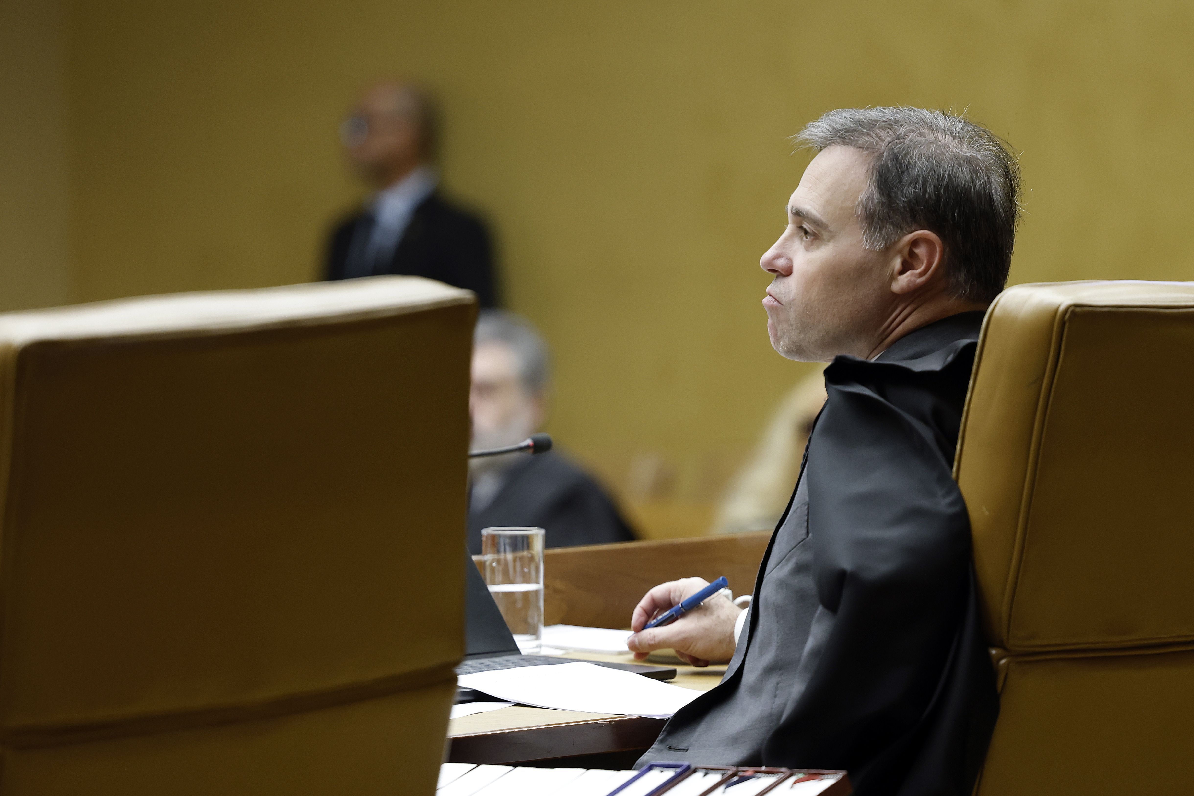 Mendonça acompanha Fachin por análise separada dos casos dele e de Moraes no STF