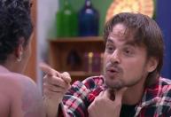 Murilo acusa Daniel Erthal de agressão em A Fazenda 18