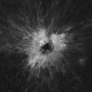 NASA descobre cratera gigante na Lua maior que o Coliseu de Roma; entenda