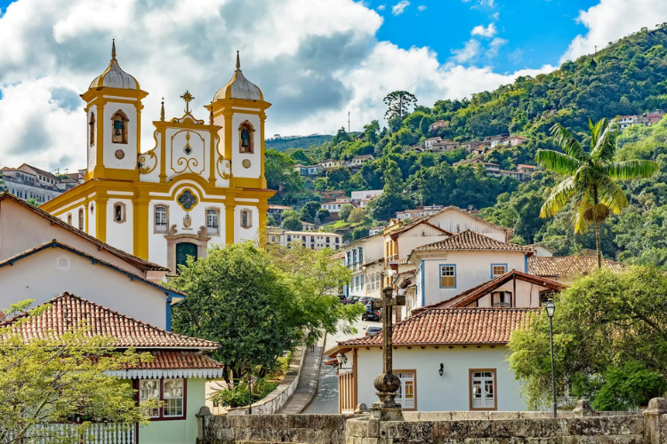 Ouro Preto reúne história, cultura, gastronomia e natureza em um dos principais destinos de Minas