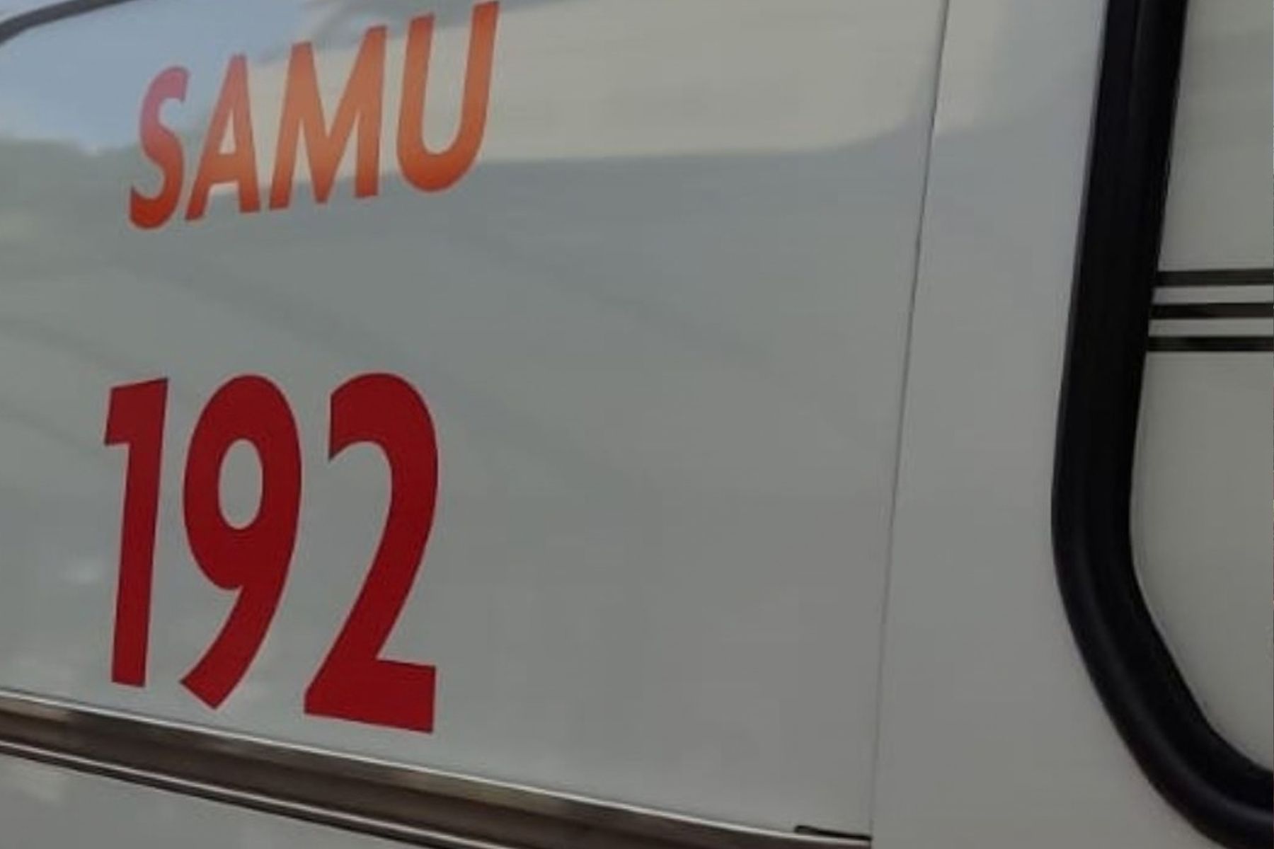 Jovem atropelado por ônibus segue internado no HPS em Juiz de Fora