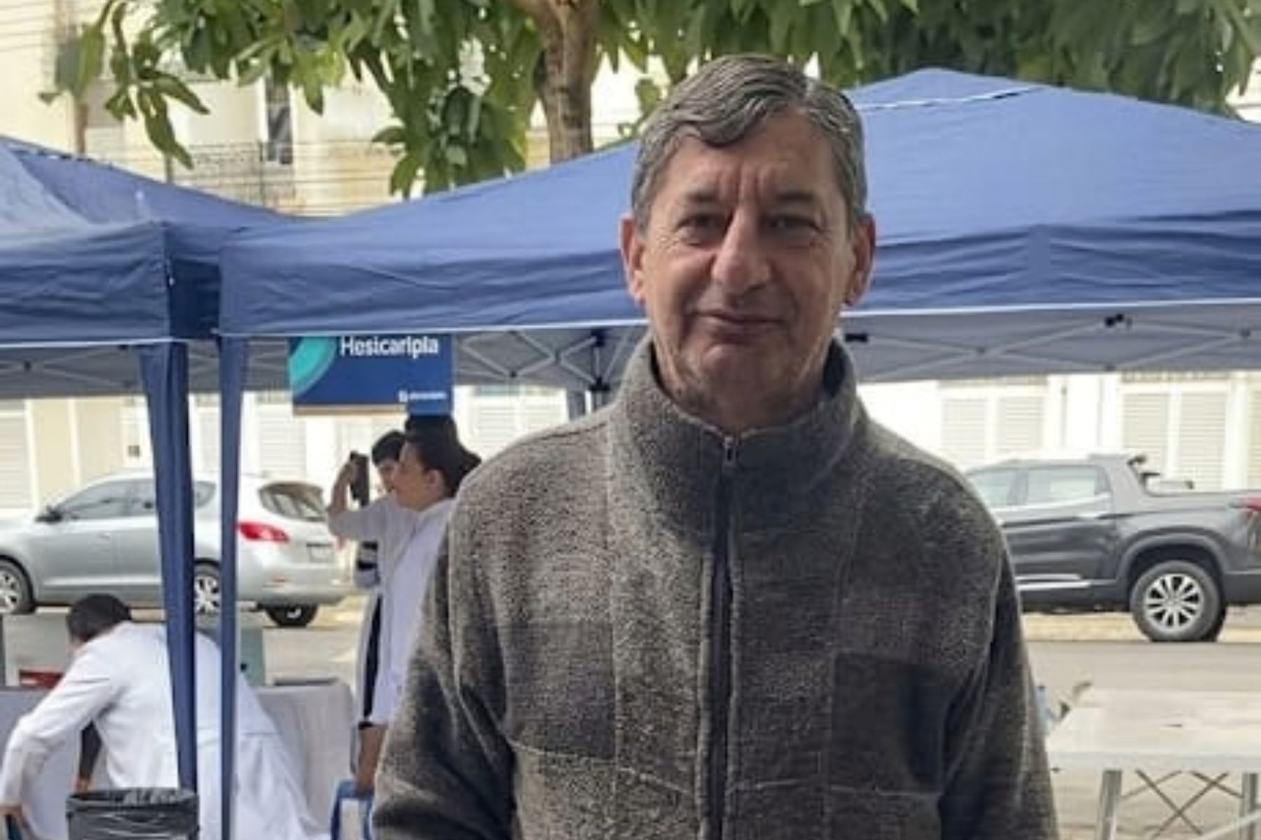 Pai surpreende filha em primeira apresentação na faculdade e momento viraliza nas redes
