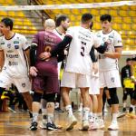 JF Vôlei luta, mas perde para o Praia Clube na estreia do Mineiro de Vôlei