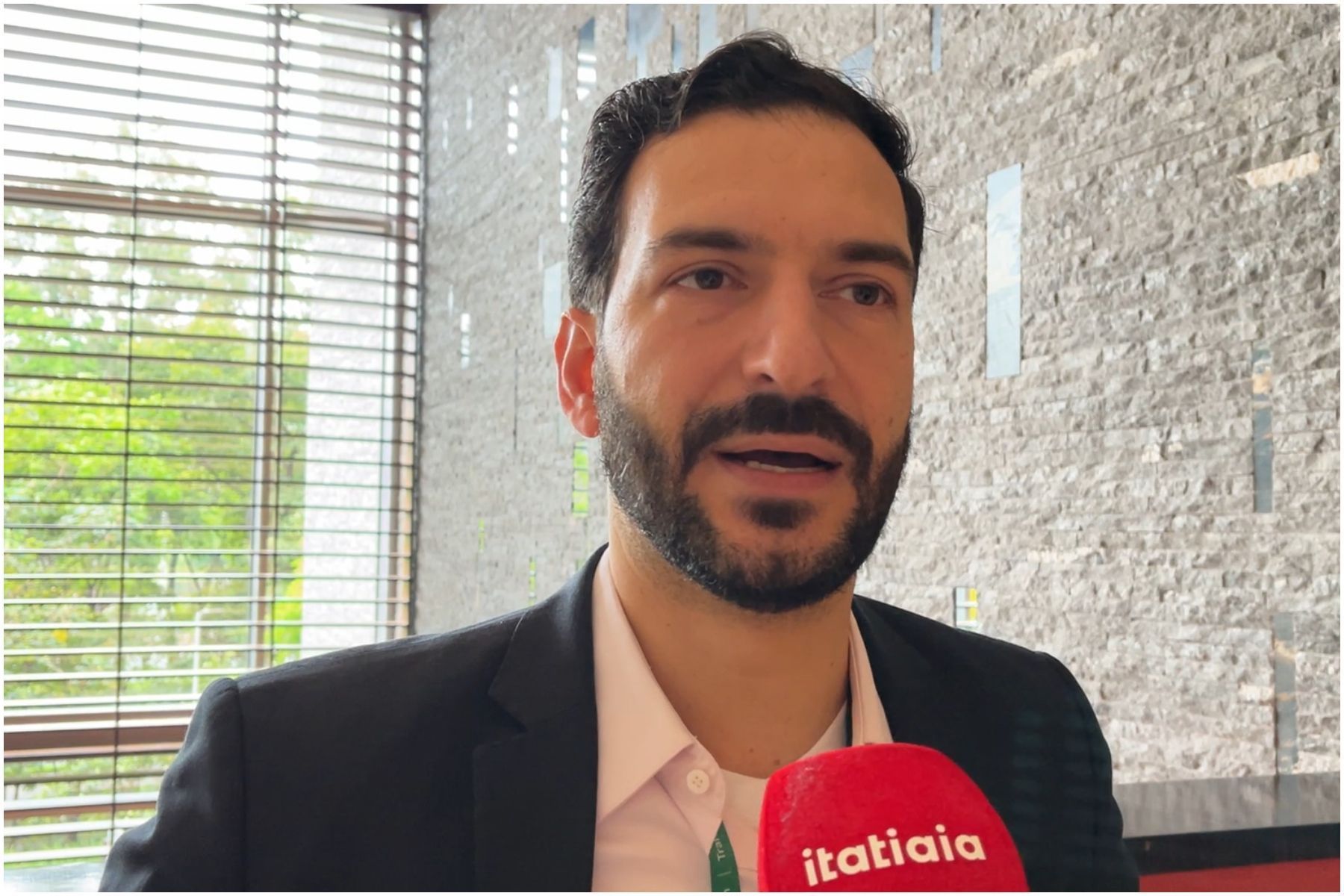 CEO revela estratégia do Atlético na redução de estrangeiros no elenco: 'Temos contrato'