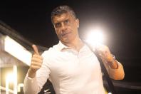 Pedro Emanuel se rende ao elenco do Vasco após mais uma classificação