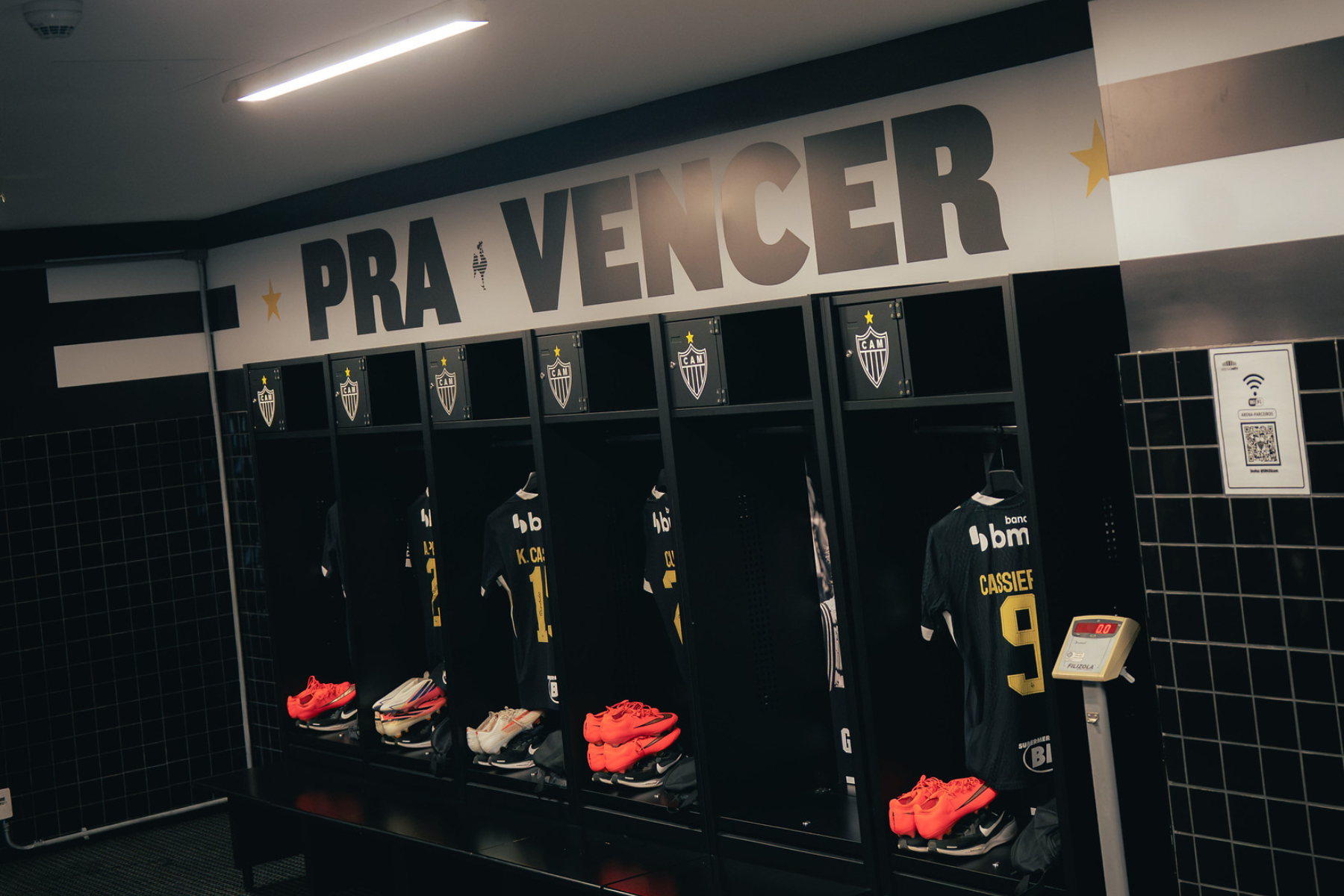 Escalação do Atlético: 'Barba' faz mudanças em todos setores contra o Fluminense