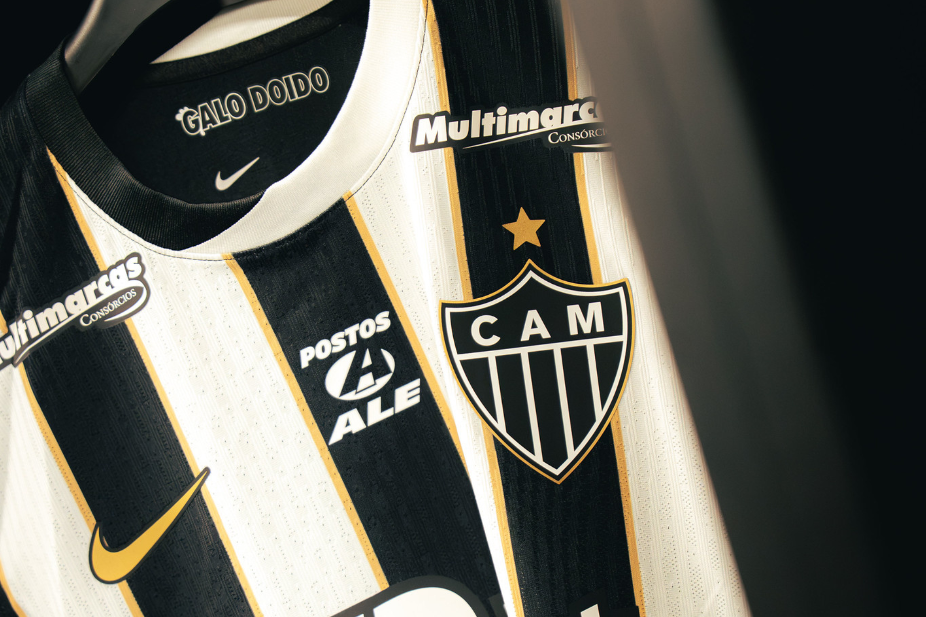 Meia do Atlético sofre lesão e vira desfalque de última hora contra o Fluminense