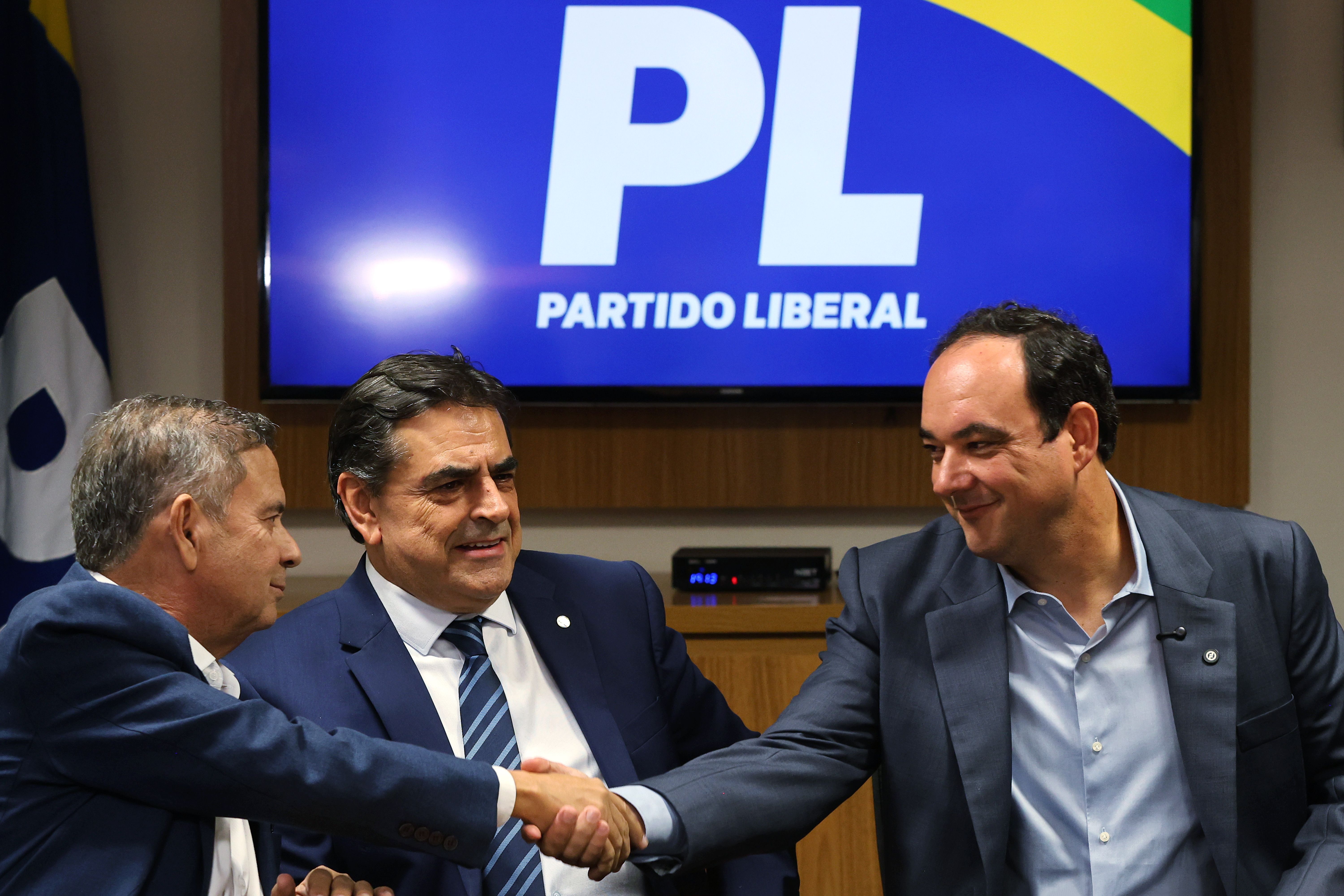 Flávio Roscoe faz campanha no Vale do Jequitinhonha neste sábado (19)