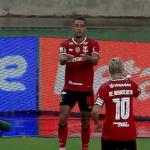 Sob ‘dilúvio’, Flamengo vence Remo e assume liderança provisória do Brasileiro