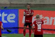 Sob ‘dilúvio’, Flamengo vence Remo e assume liderança provisória do Brasileiro