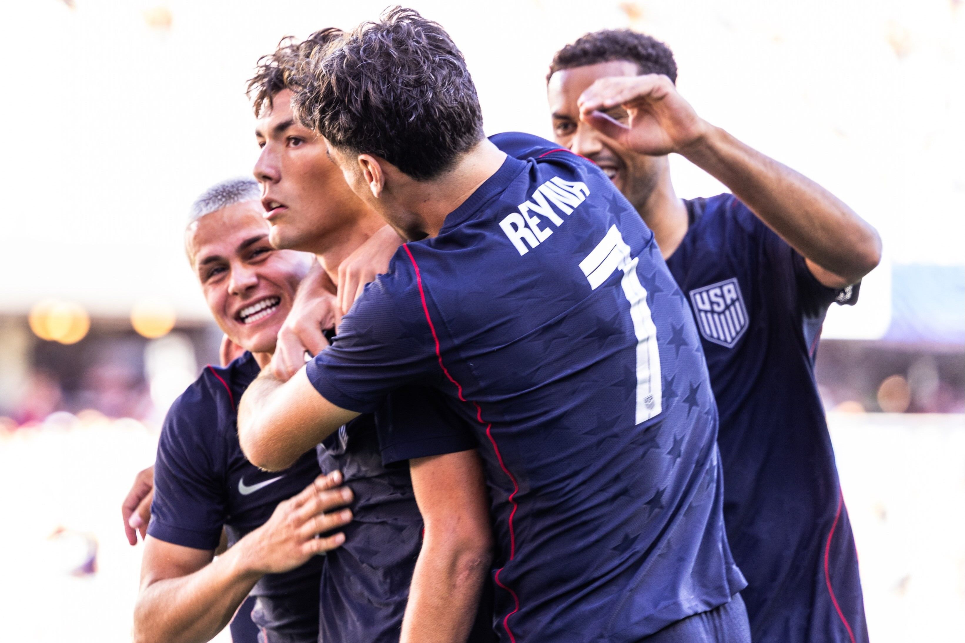 EUA deslancham no segundo tempo e goleiam a Seleção Peruana em amistoso