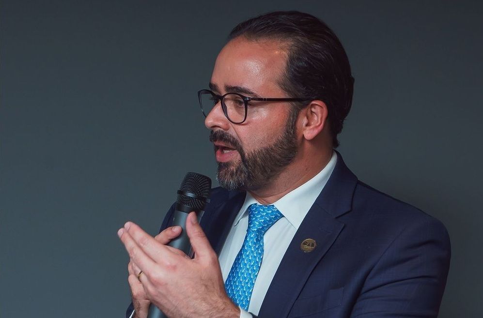 Advogado de Vorcaro afirma que banqueiro não exercerá direito de silêncio em nenhum depoimento
