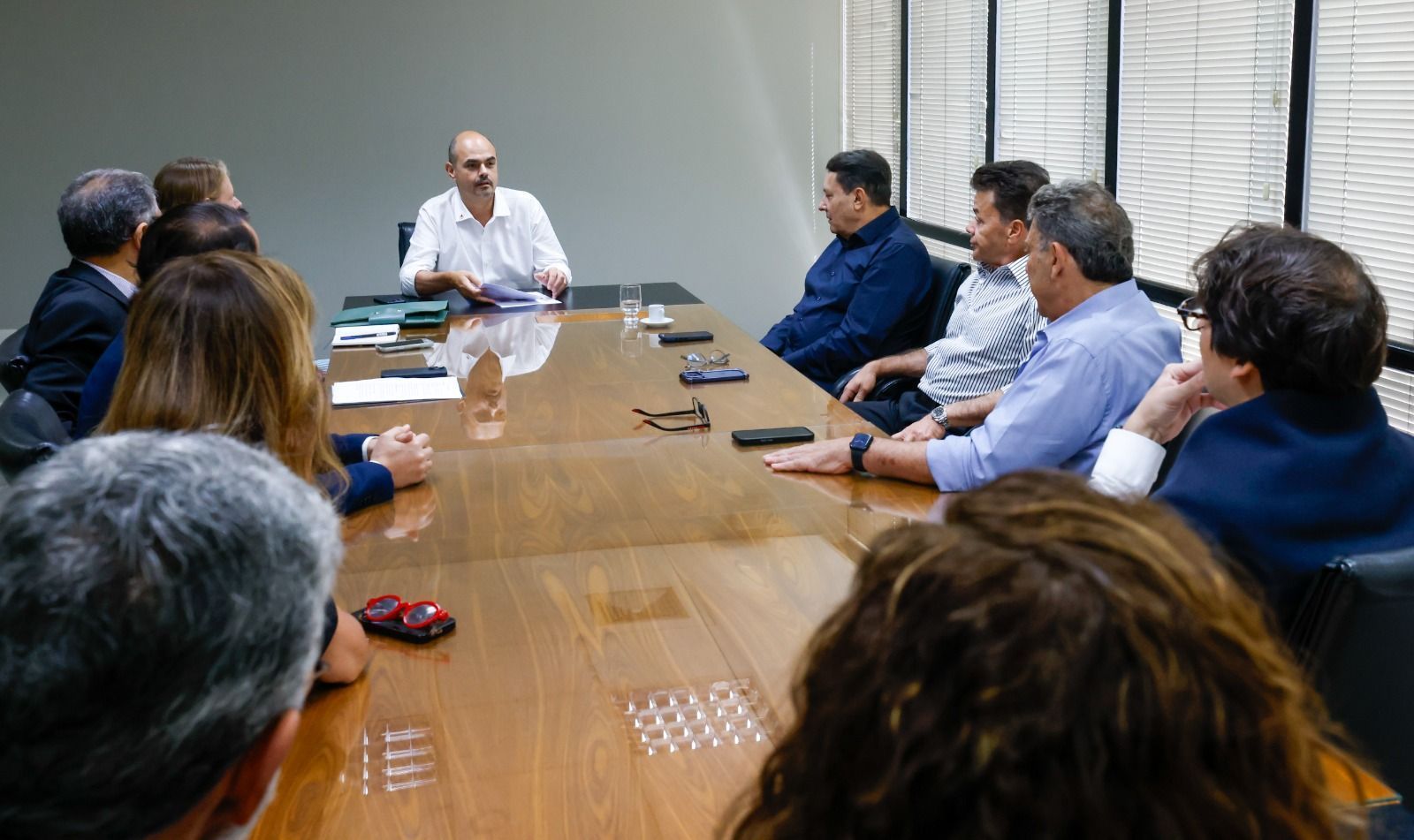 Governo de MG anuncia patrocínio para América, Atlético e Cruzeiro após proibição de bets