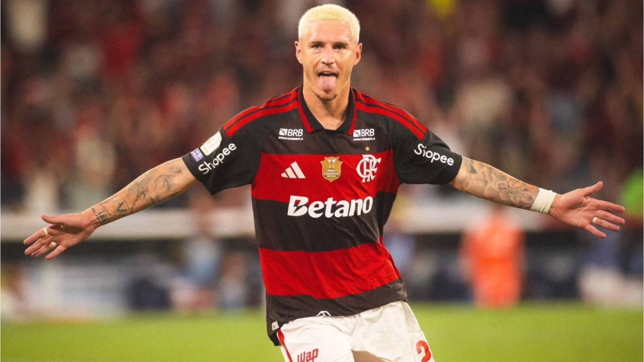 Após gol, Varela destaca mudança de função no Flamengo: ‘Pisar mais na área’