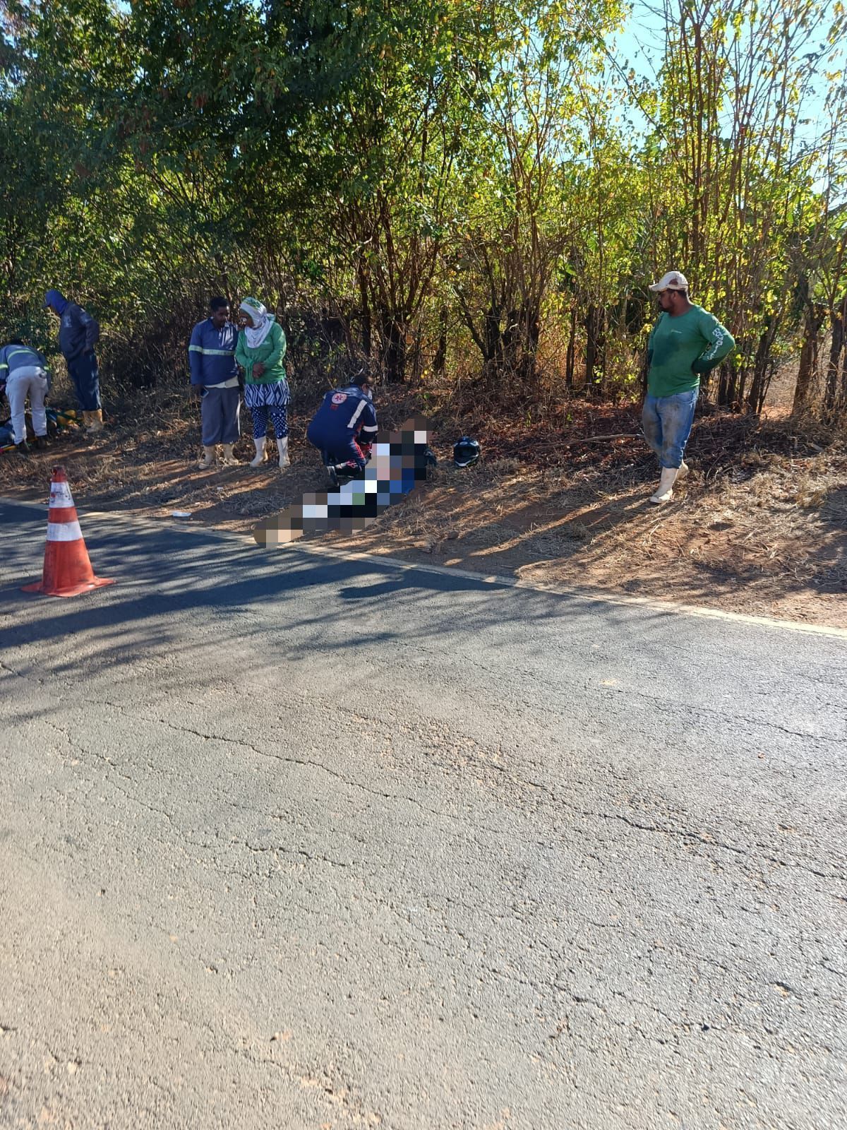 Três pessoas ficam feridas em colisão entre motocicletas em Montes Claros