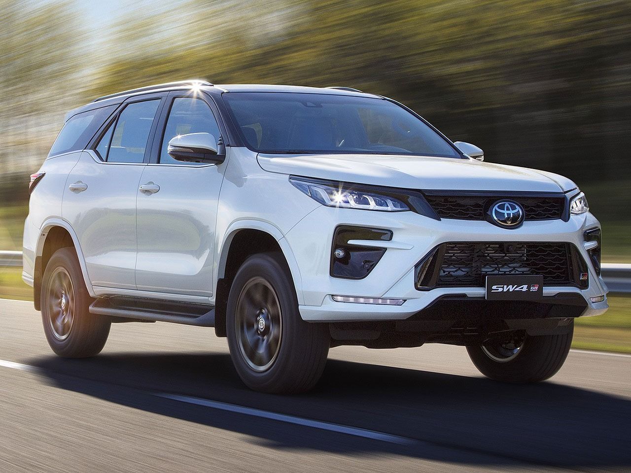 Toyota reage às chinesas e corta R$ 57 mil do preço da SW4