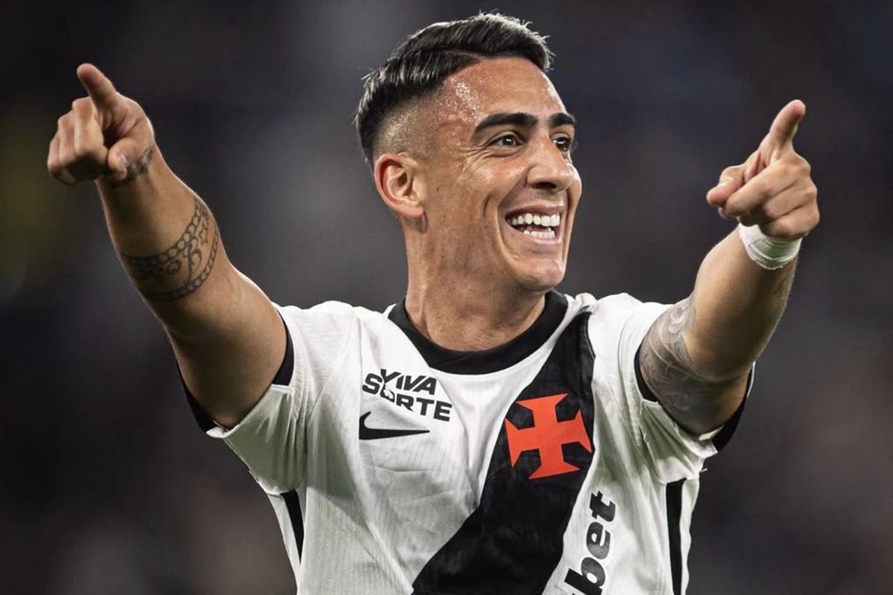 Puma Rodríguez se torna defensor estrangeiro com mais gols na história do Vasco